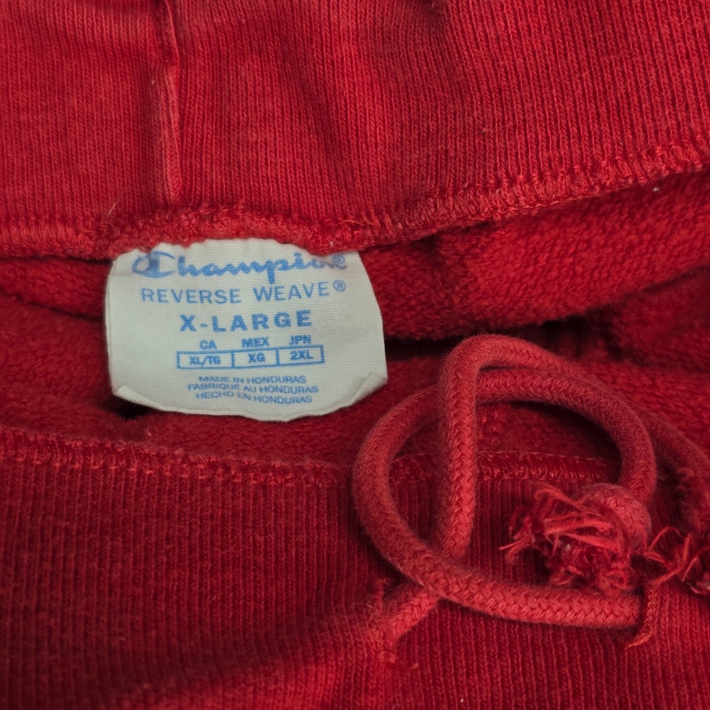 Champion Reverse Weave Shorts Mens XL Red Big Logo Cut Off Raw Hem Sweat Shorts - Picture 7 of 14